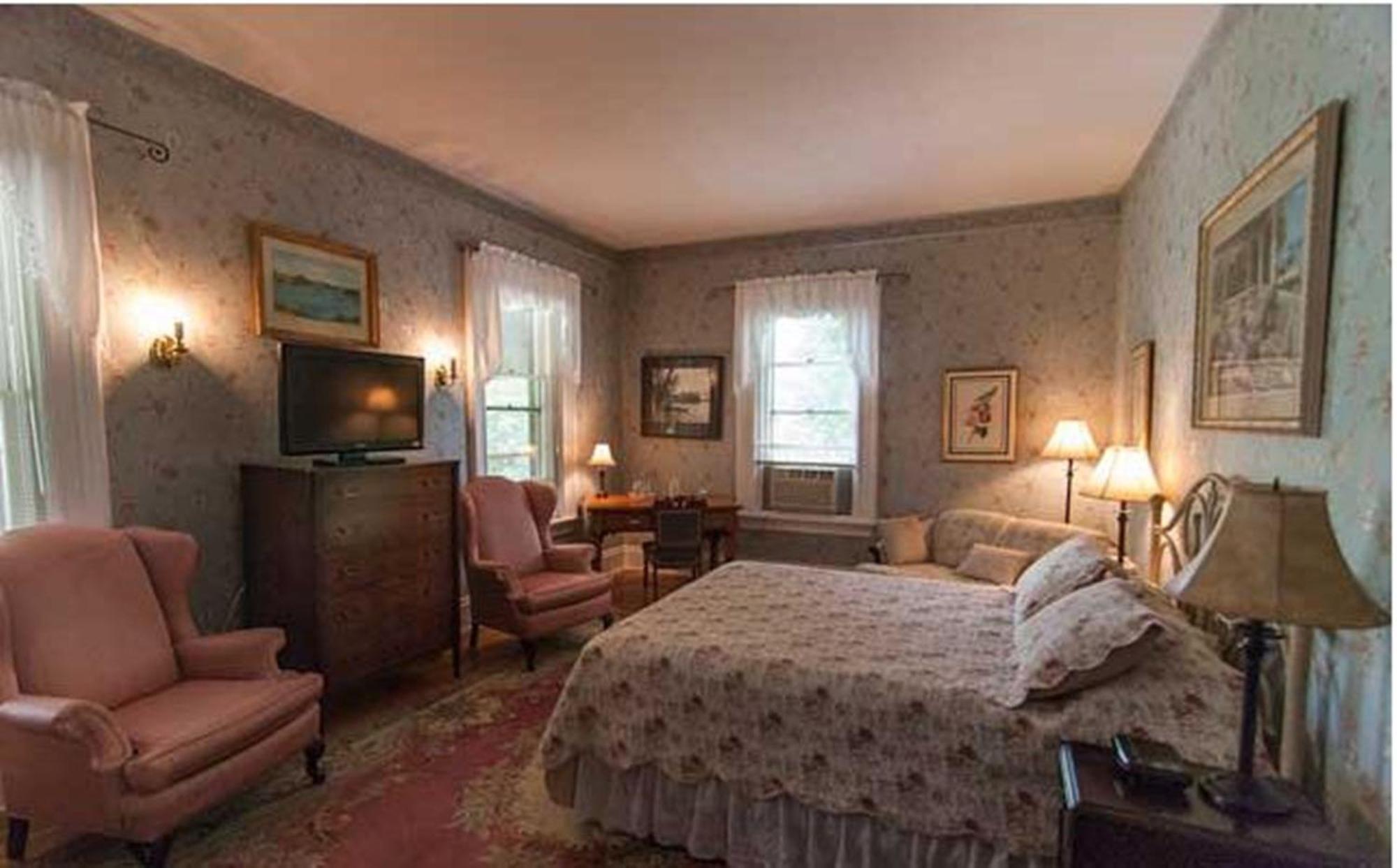 Carriage House Inn Fredericton Exteriör bild