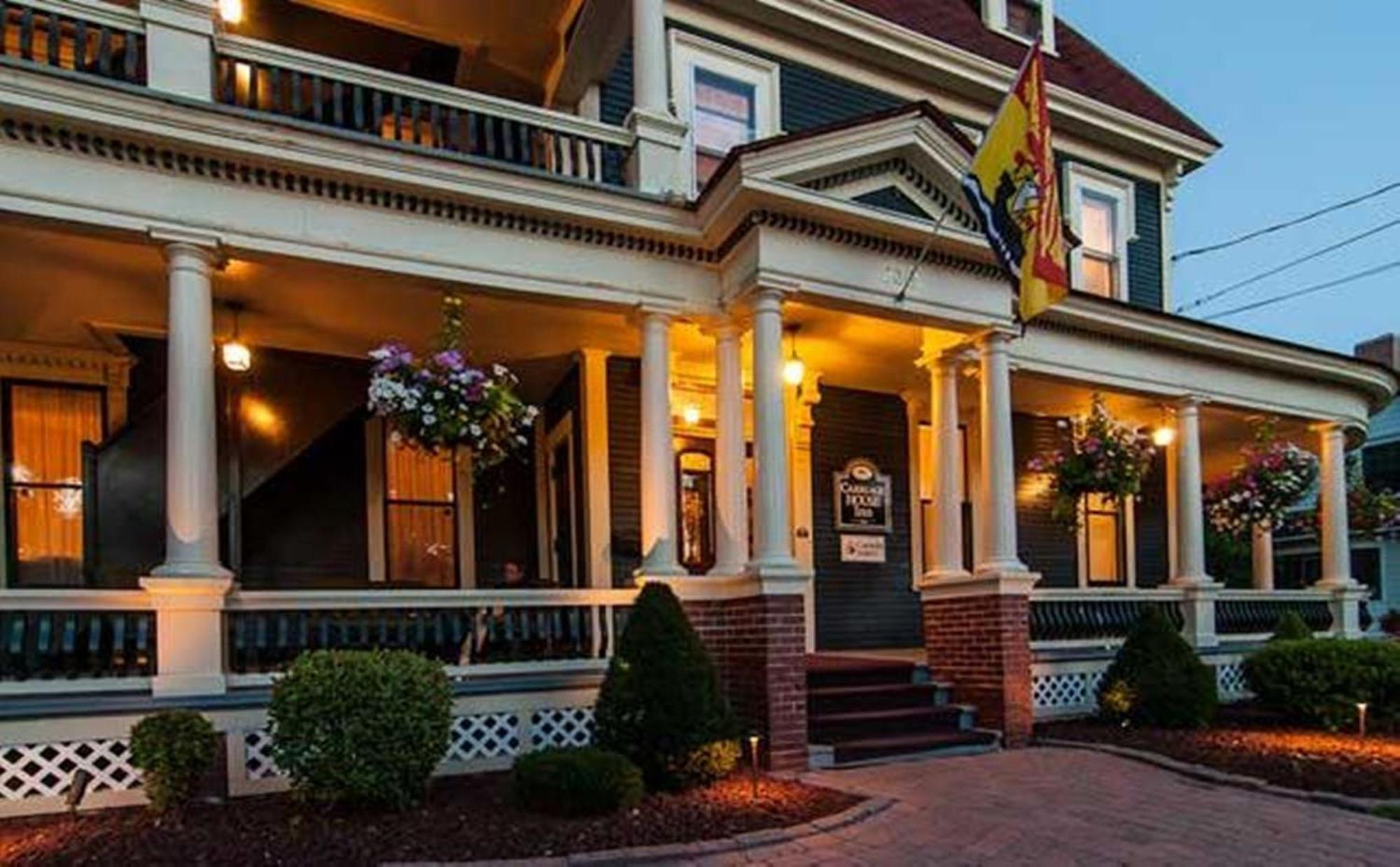 Carriage House Inn Fredericton Exteriör bild